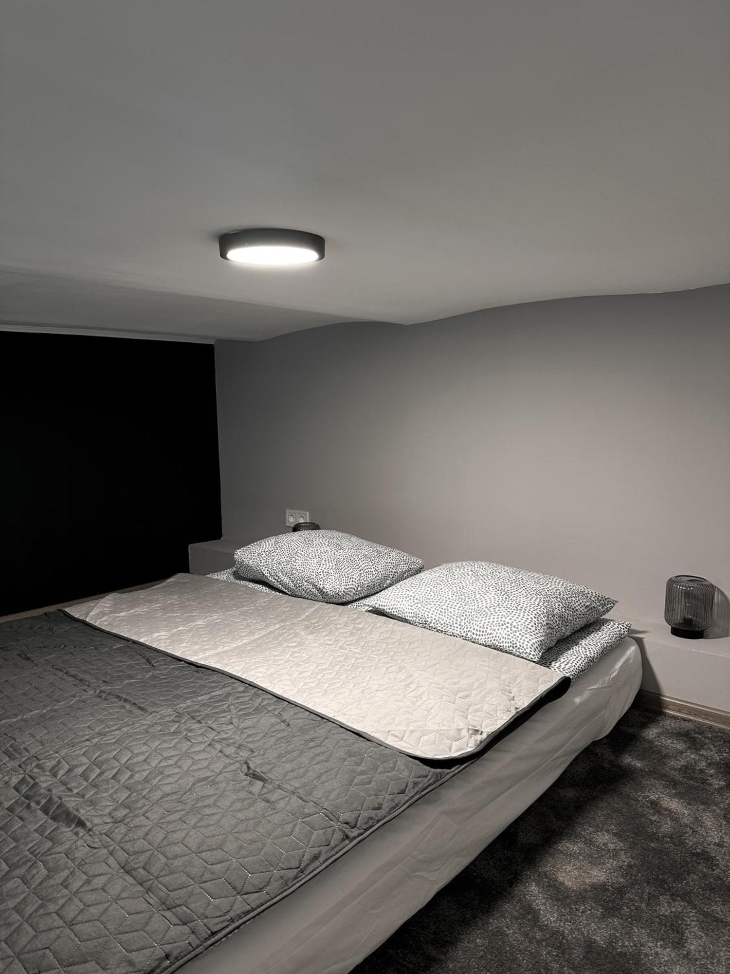 Ya House Aparthotel Boedapest Buitenkant foto